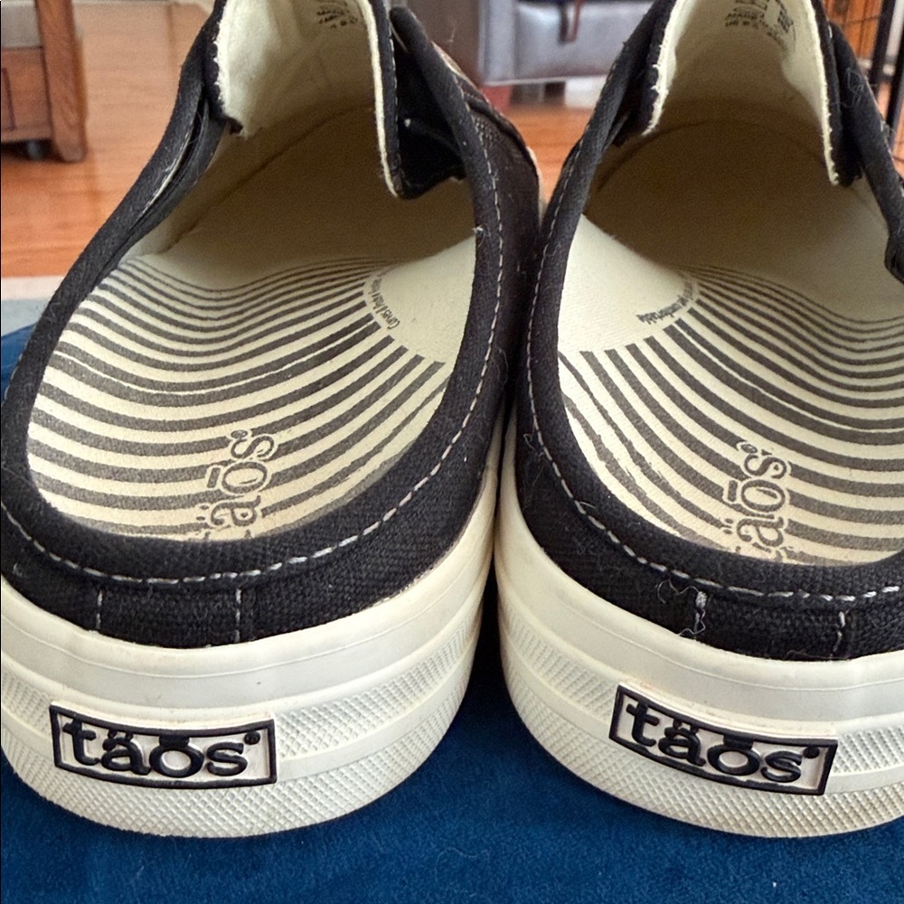 Taos EZ-Soul Slip on Sneakers - Picture 3 of 5